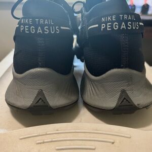 Nike Trail Pegasus Men's Black and Gray Athletic Shoes